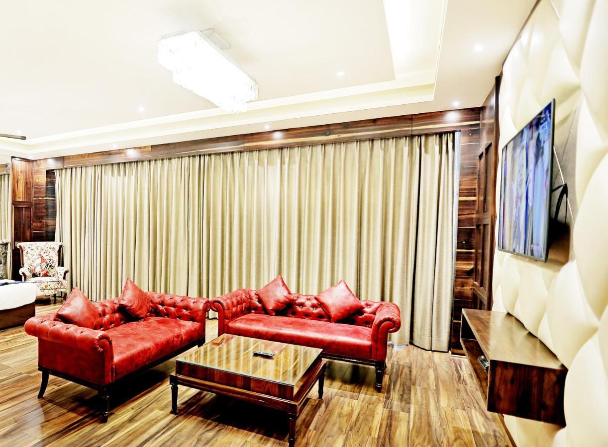Hotel Vintage Zirakpur Chandigarh Panchkula Exterior photo