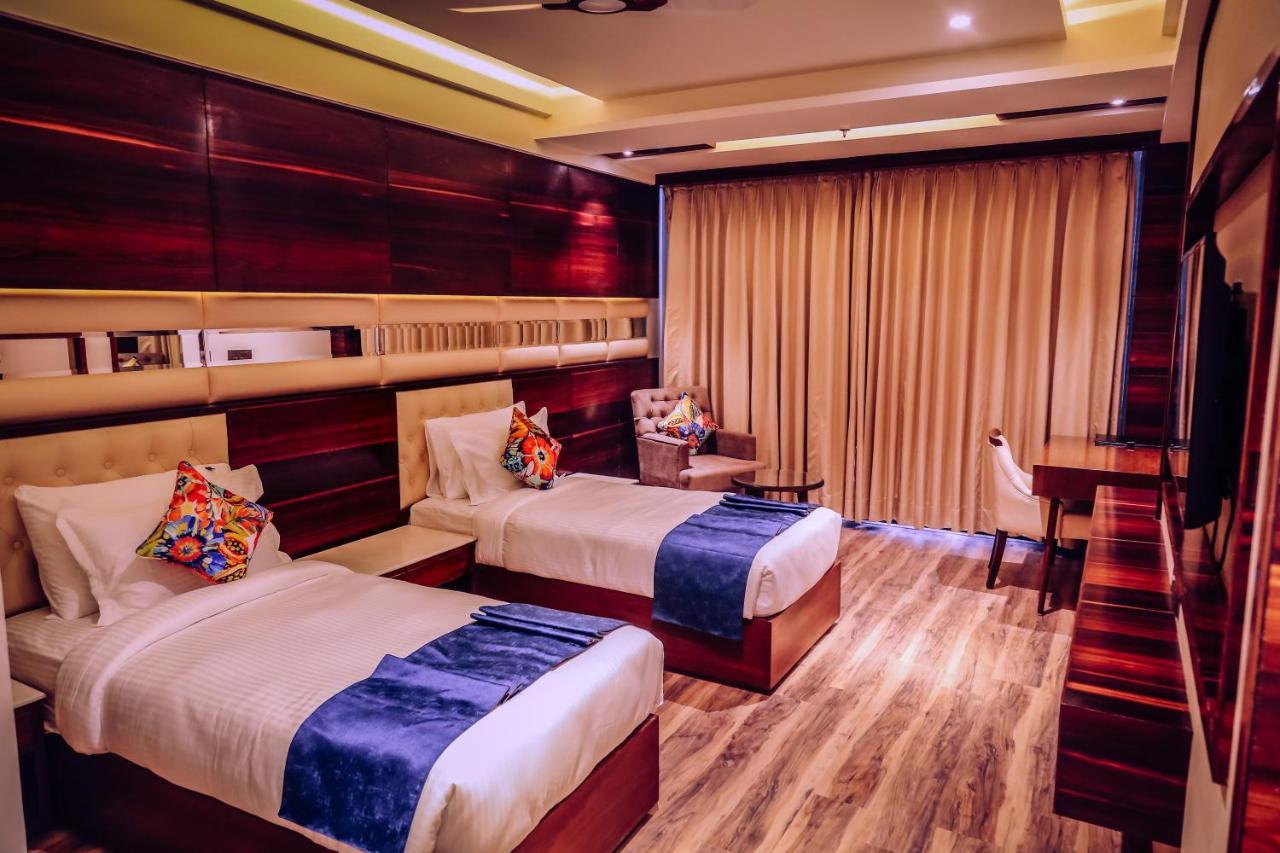 Hotel Vintage Zirakpur Chandigarh Panchkula Exterior photo